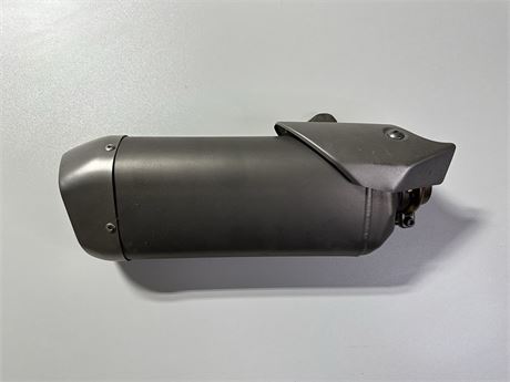 2020 - 2024 Yamaha R1 OEM Muffler